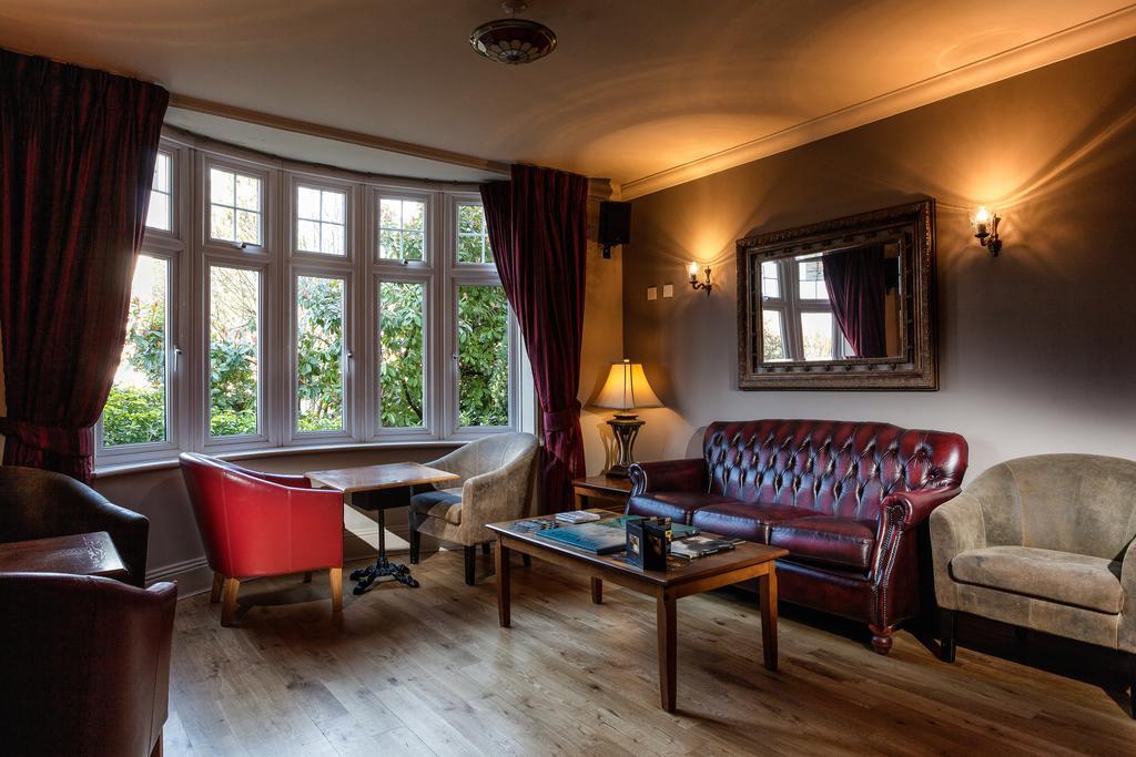 Hotel De Vie Фарнем Экстерьер фото