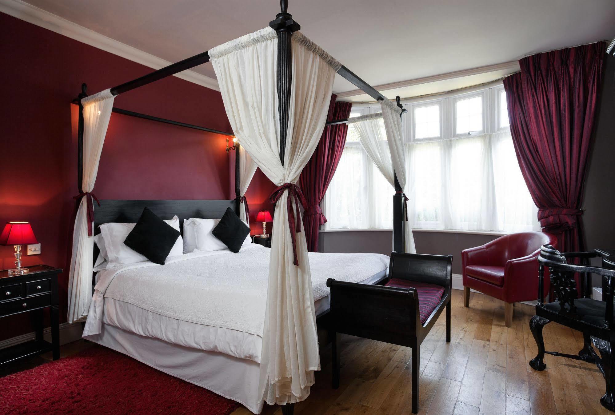 Hotel De Vie Фарнем Экстерьер фото